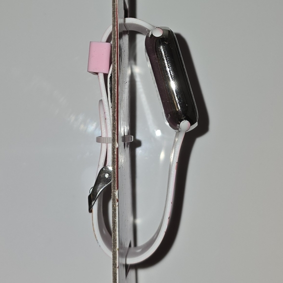 Adorable New 'Vintage' Strawberry Shortcake LED Watch/Adjustable Band - Picture 5 of 8